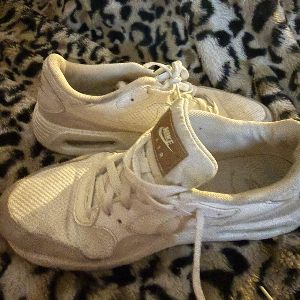 Nike Women's Cream Sneakers